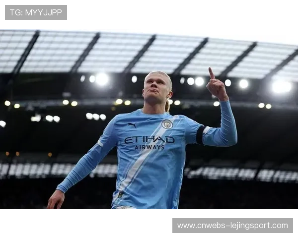 利物浦vs曼城：索博斯洛伊拉拽哈兰德球衣染红，曼城进球被取消