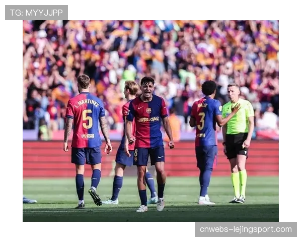 官方：巴萨中场佩德里因腿筋伤势将缺席至少六周，无缘国家德比